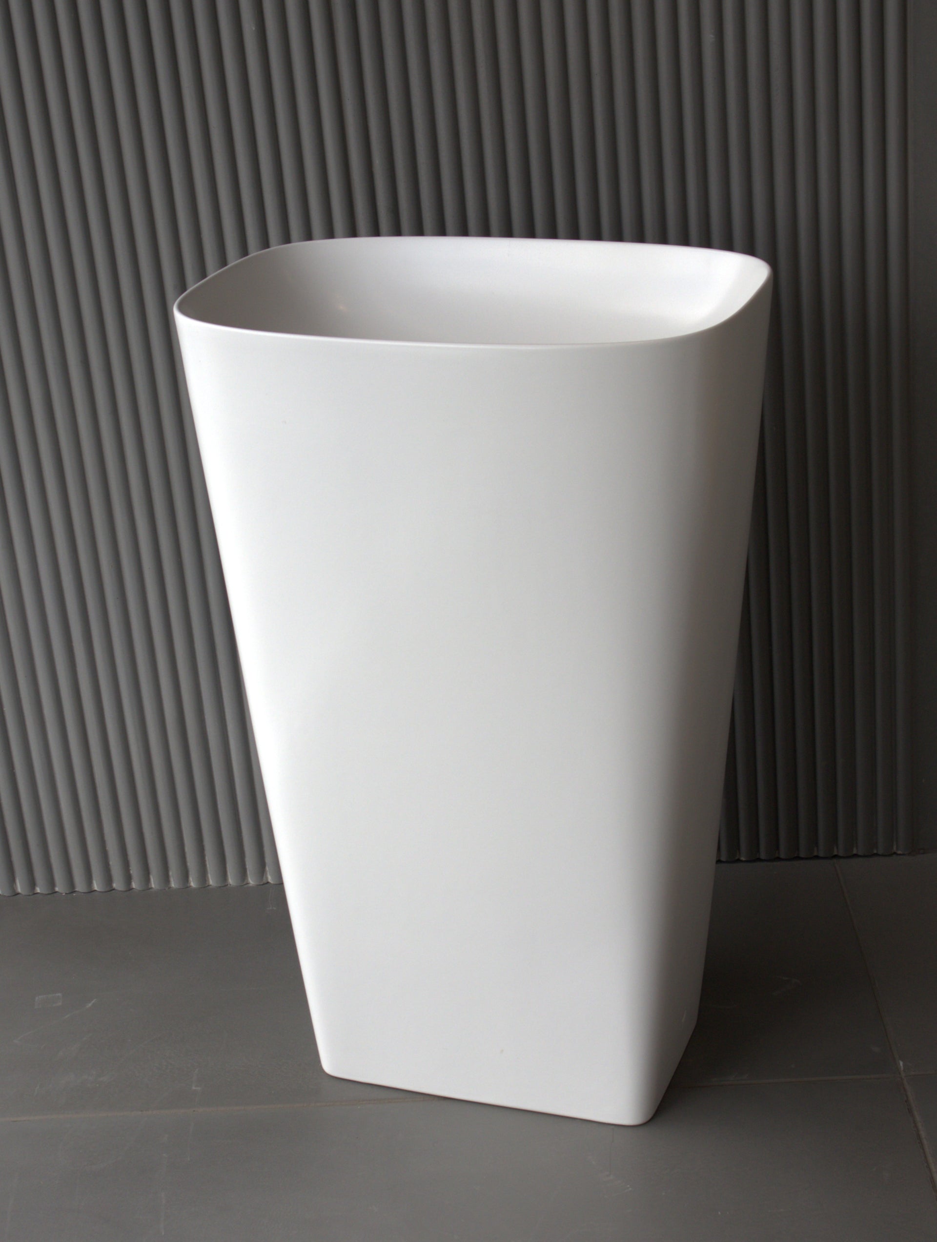 Free standing Pedestal