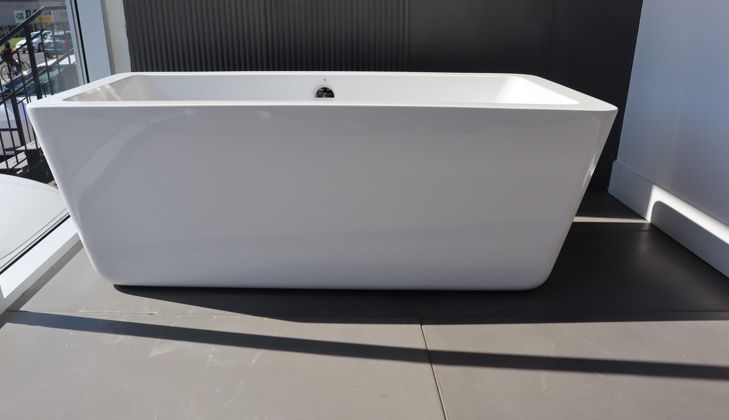 Toledo Free Standing Tub